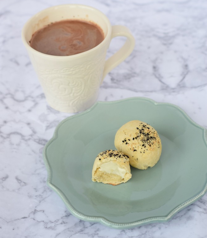 bagel with coffee